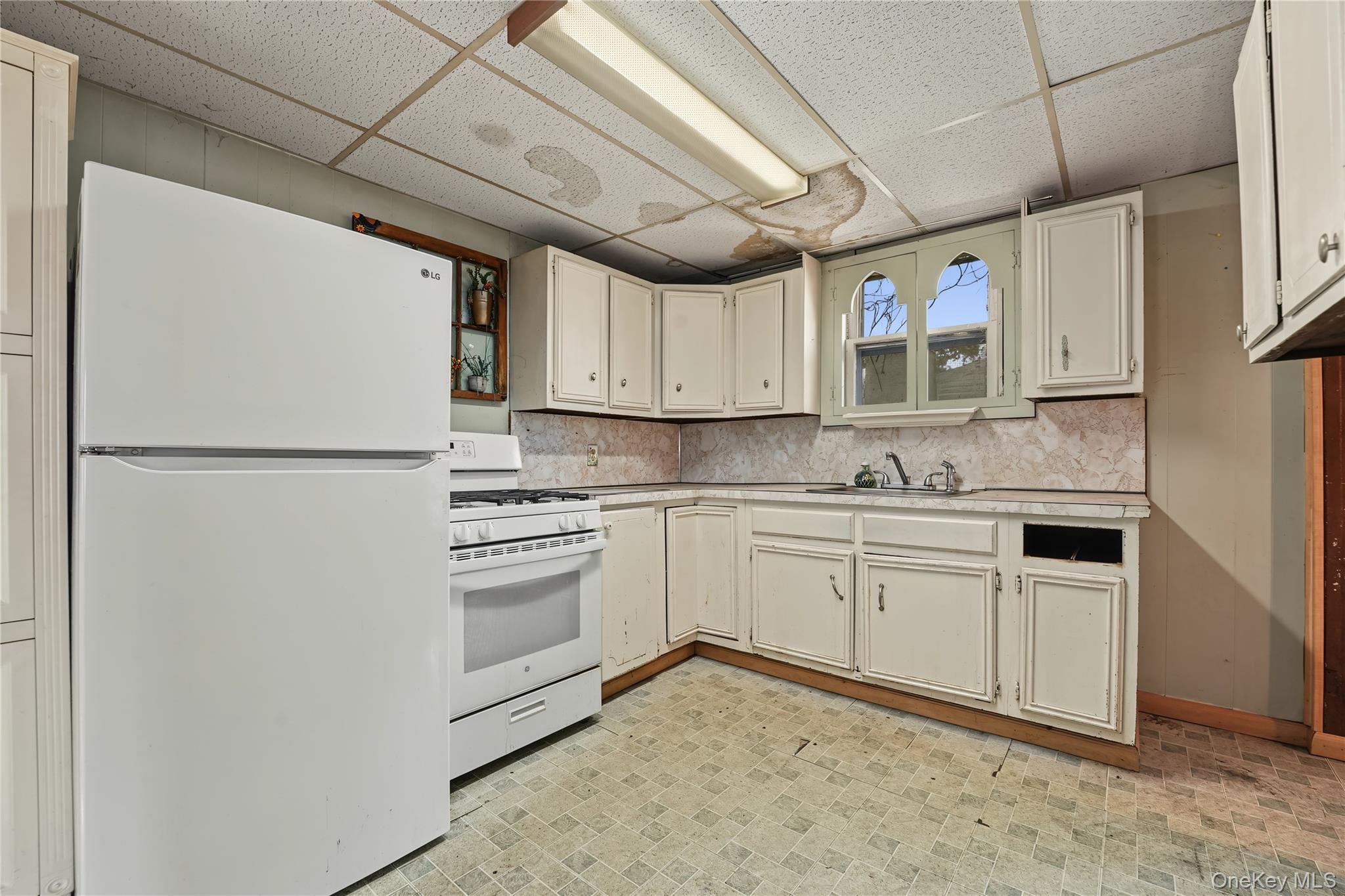 2 Willett Avenue – For Sale photo 11