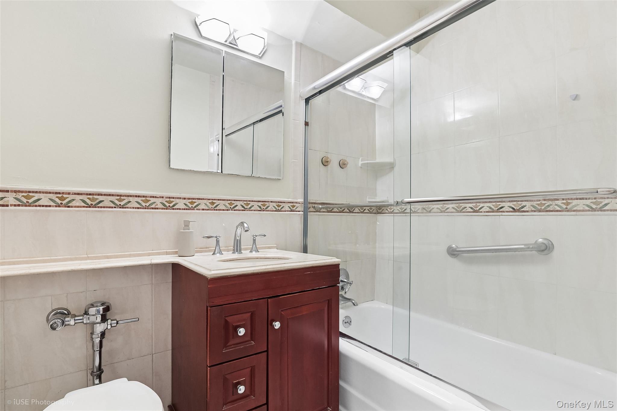 52-30 39th Drive, Unit 7G photo 9