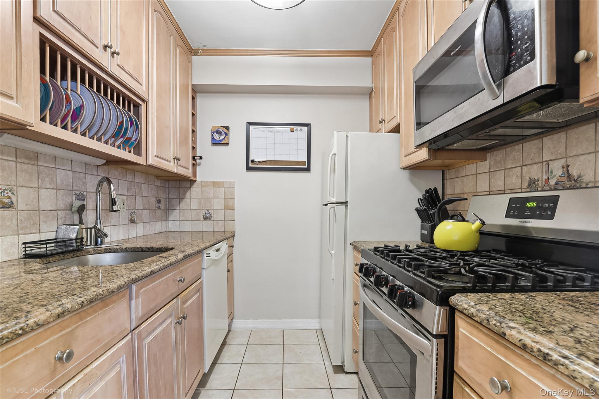 52-30 39th Drive, Unit 7G photo 3