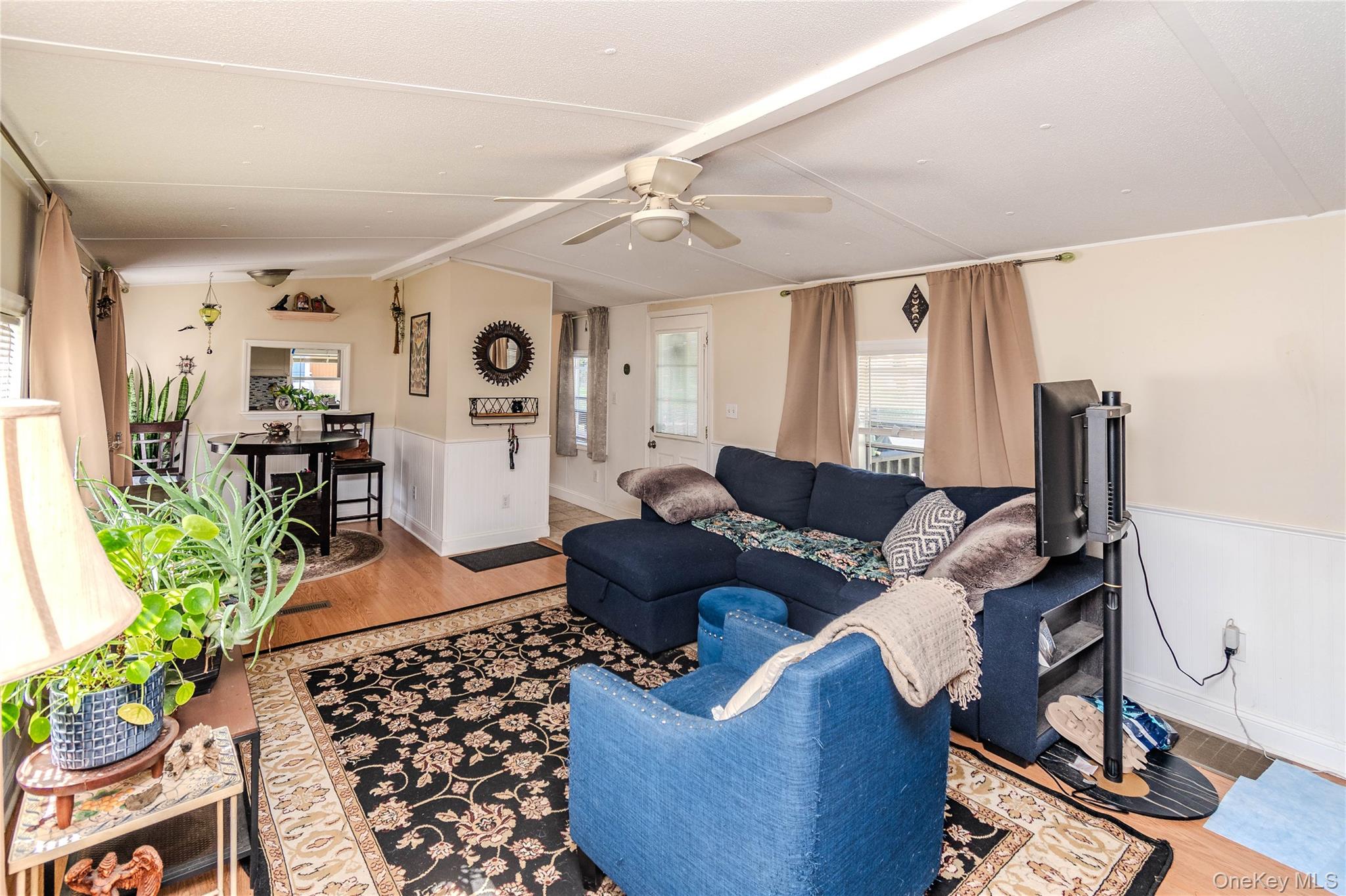 723 Beekman Road, Unit 11 photo 3