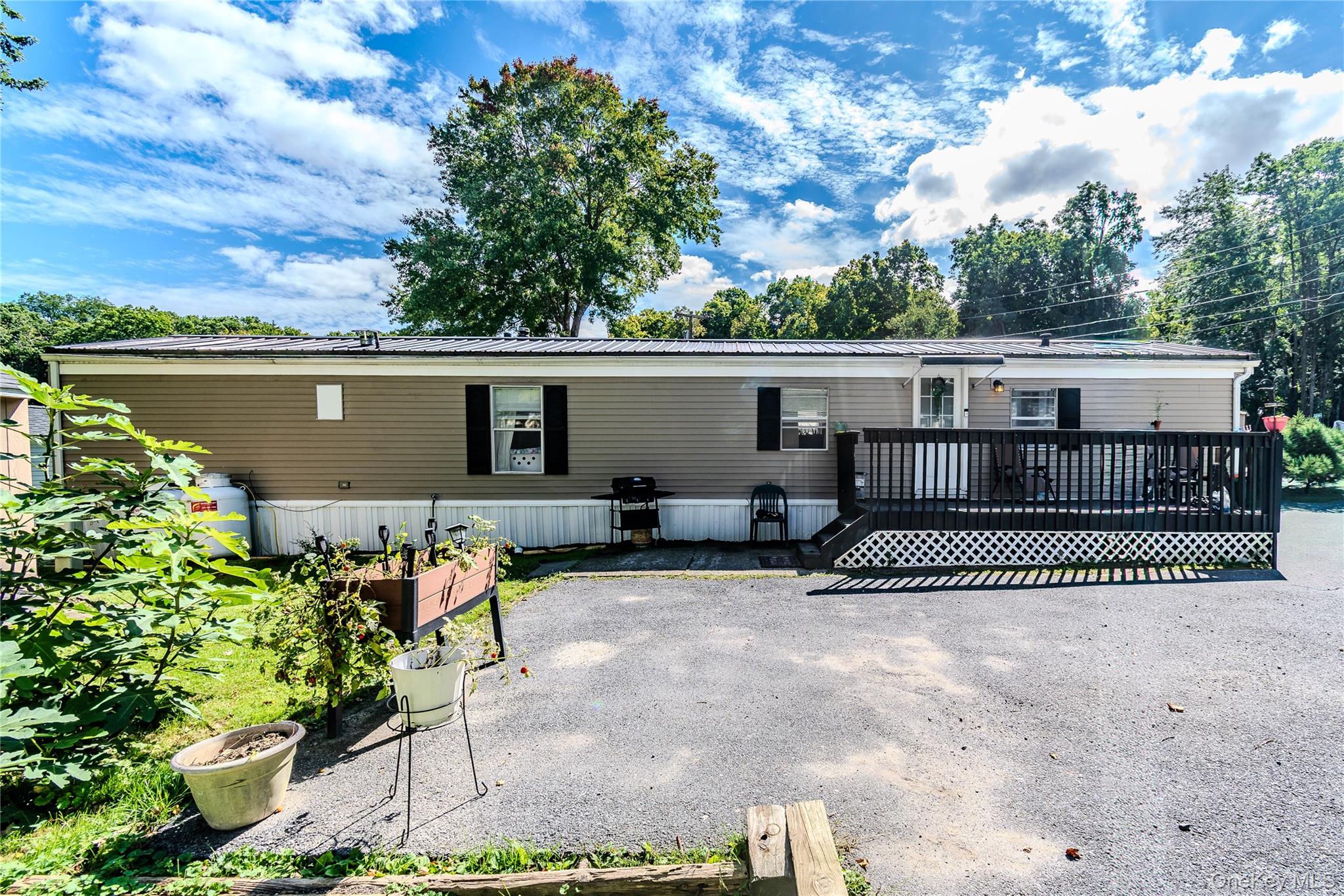 723 Beekman Road, Unit 11 photo 2