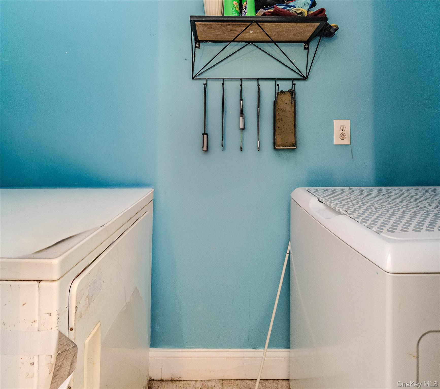 723 Beekman Road, Unit 11 photo 16