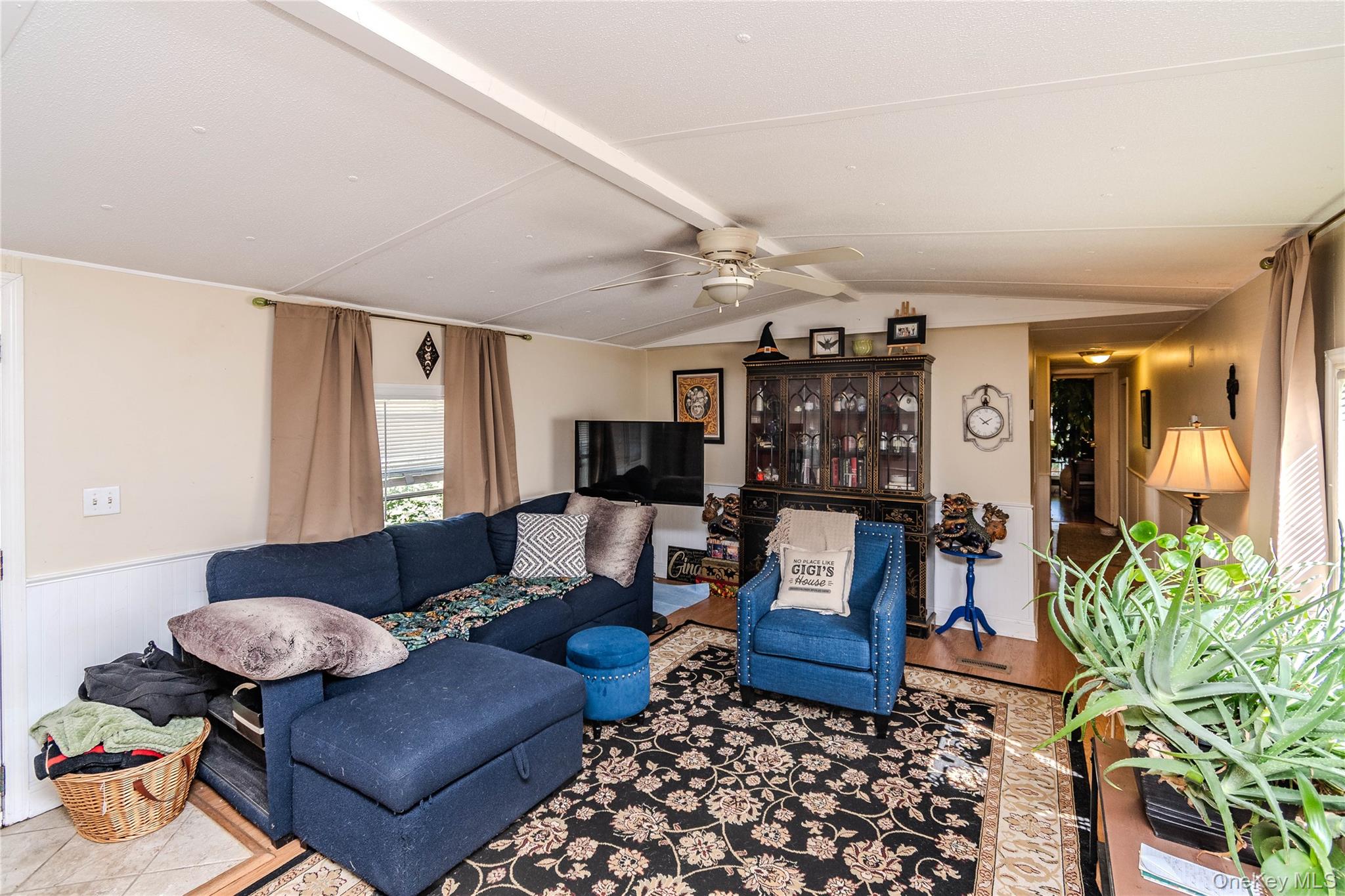 723 Beekman Road, Unit 11 photo 4