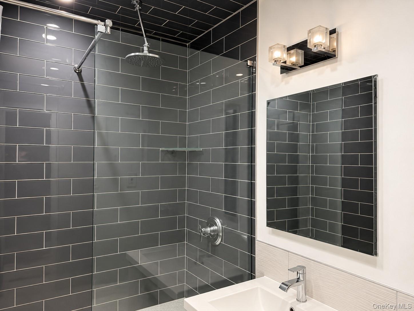 979 Oceanfront St, Unit 12 photo 10