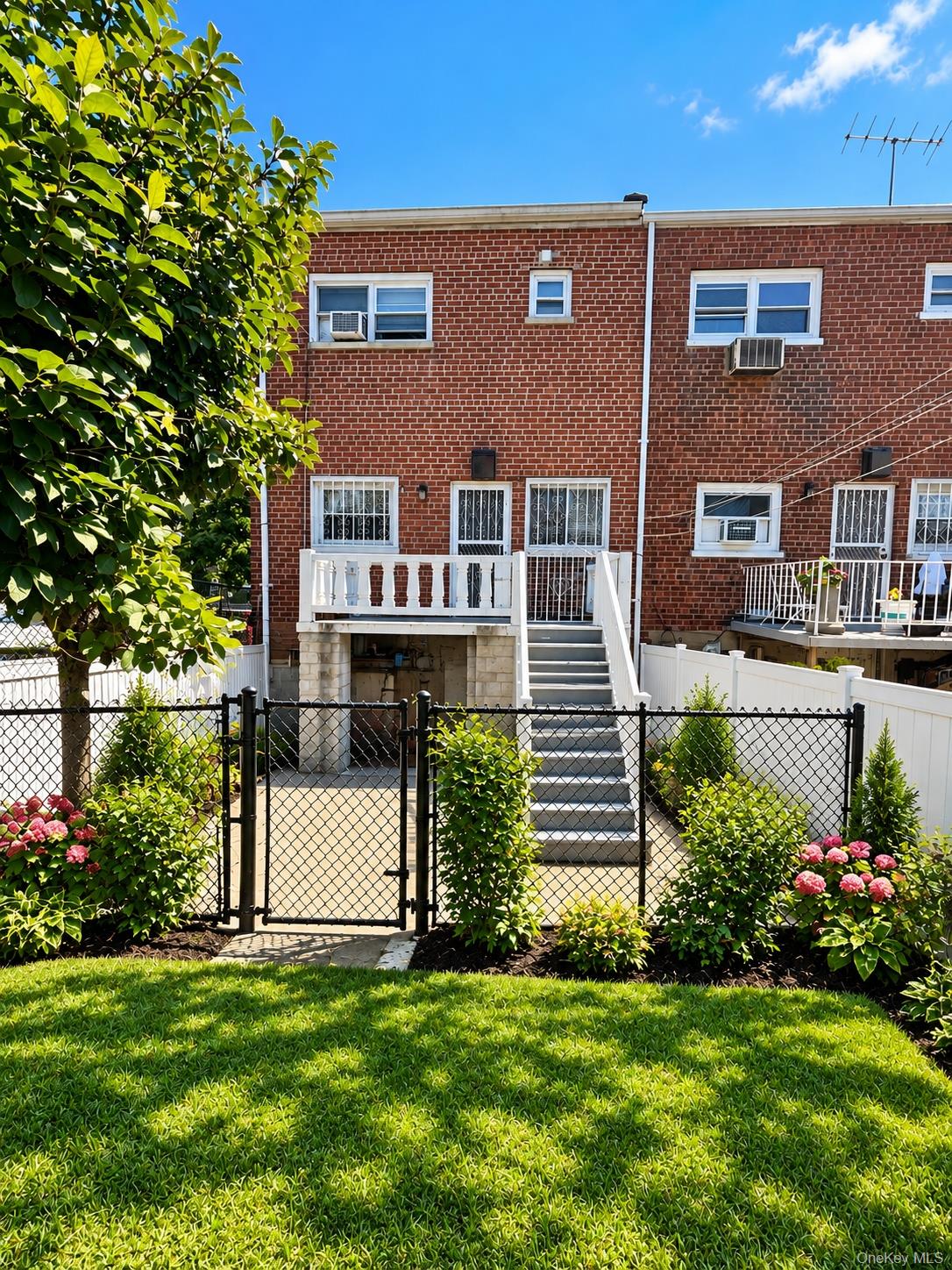 3619 Laconia Avenue – For Sale photo 6