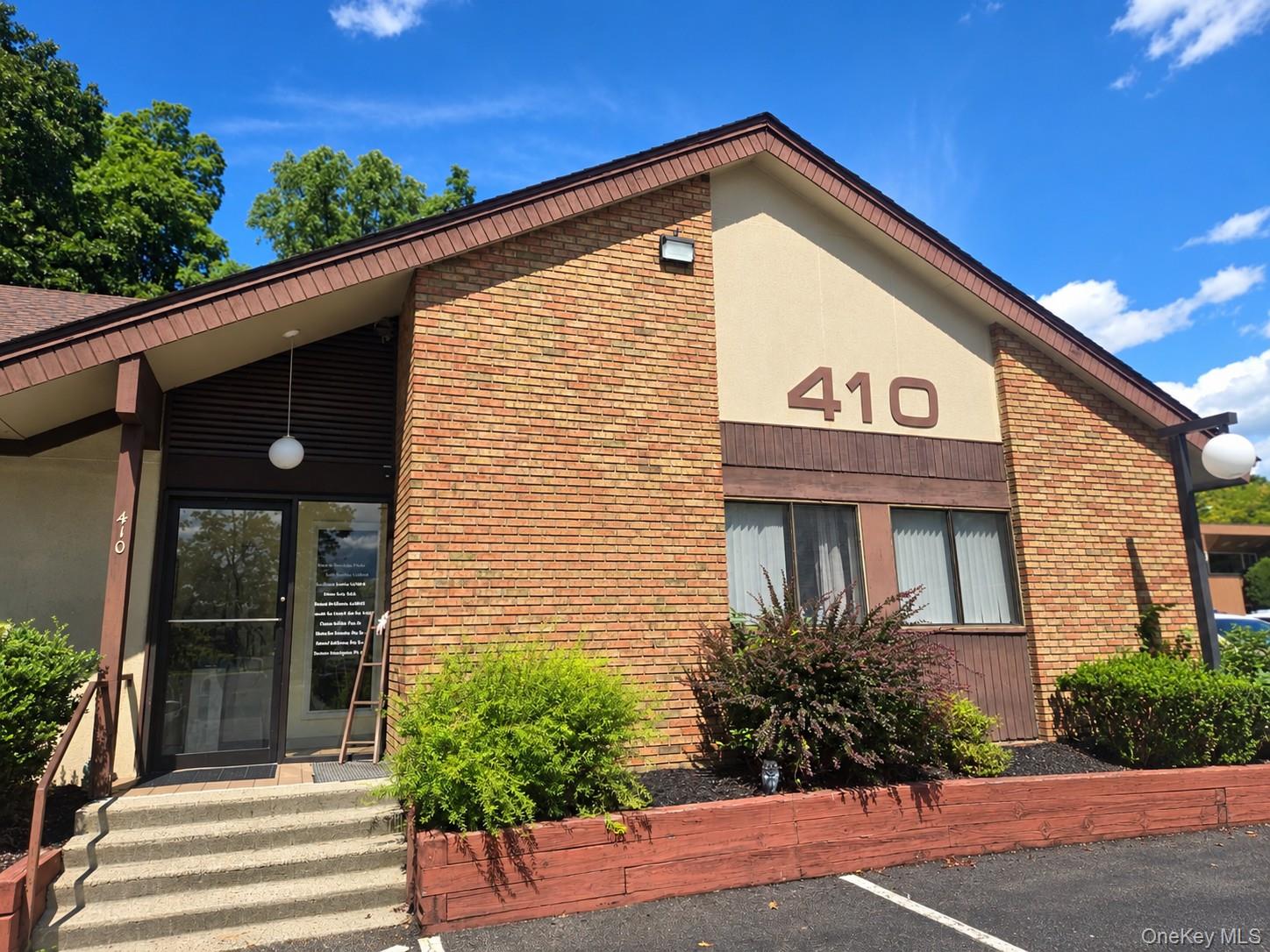 410 Gidney Avenue – For Rent