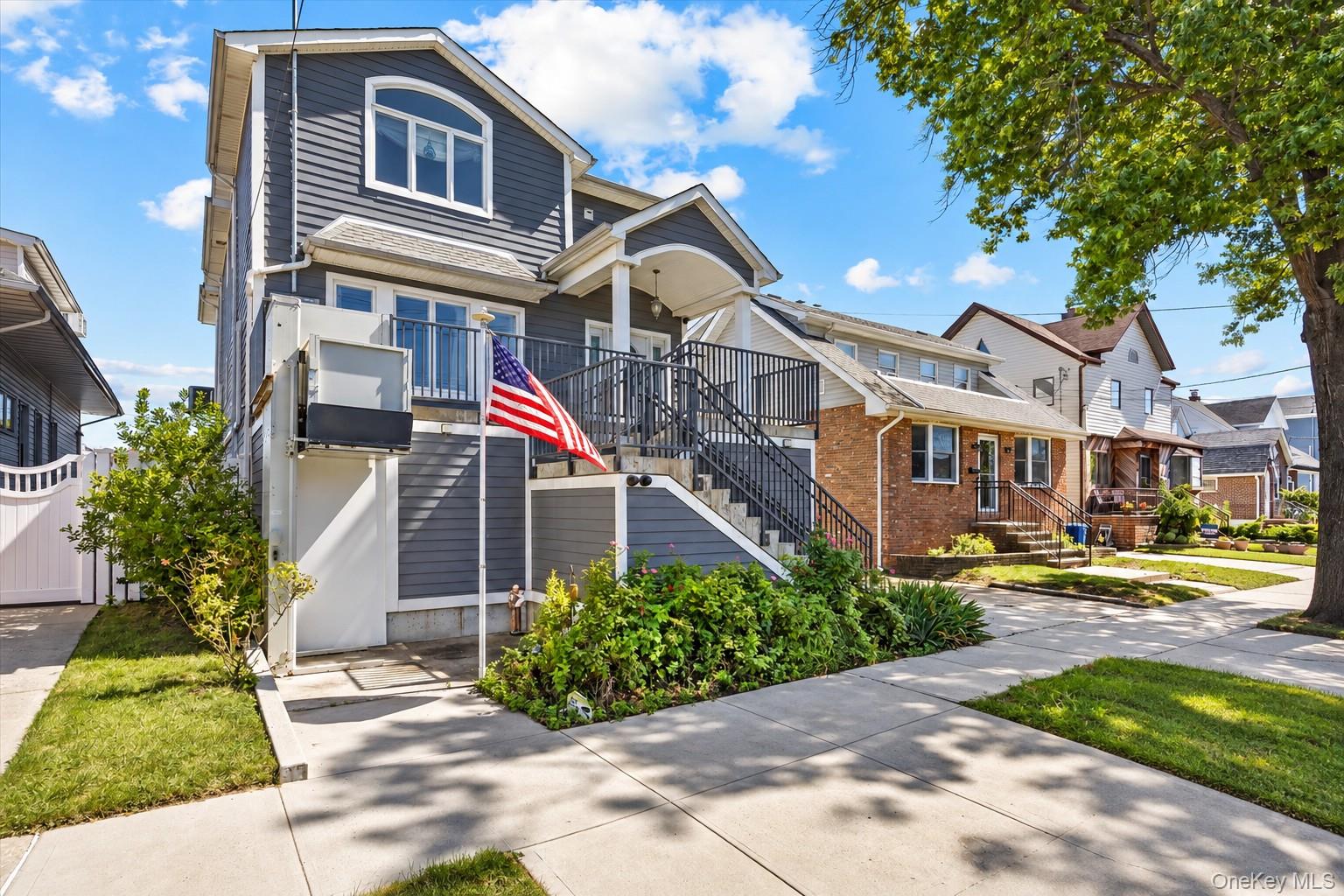 159-19 101 Street – For Sale