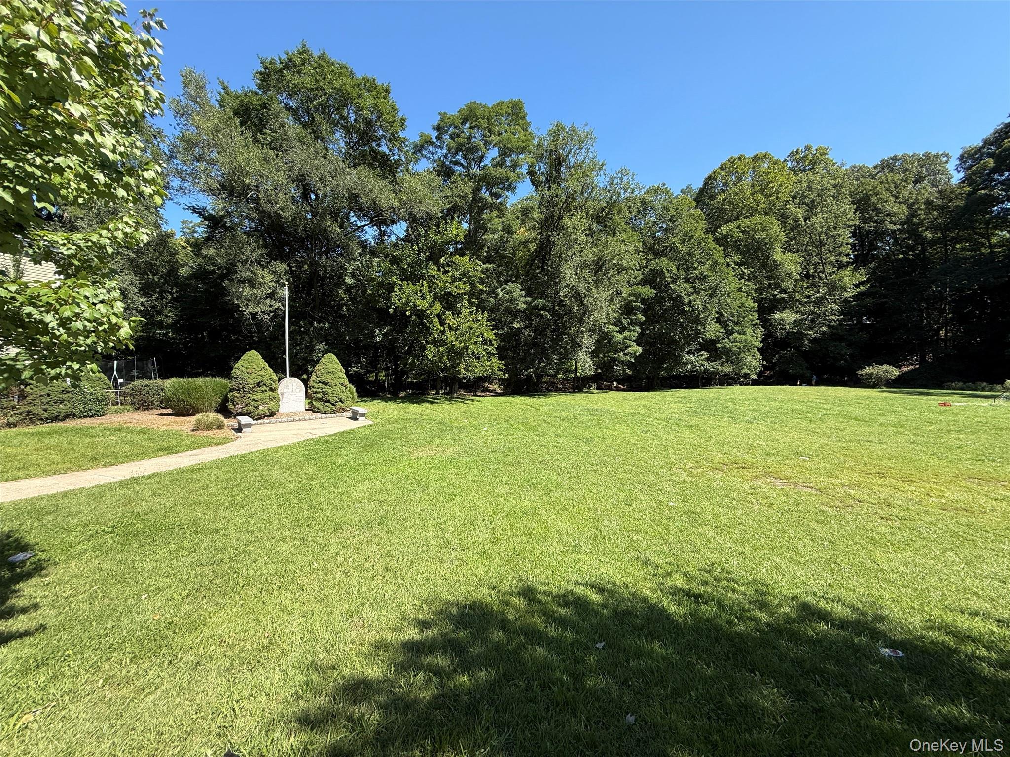 61 Lonergan Drive – For Sale photo 16