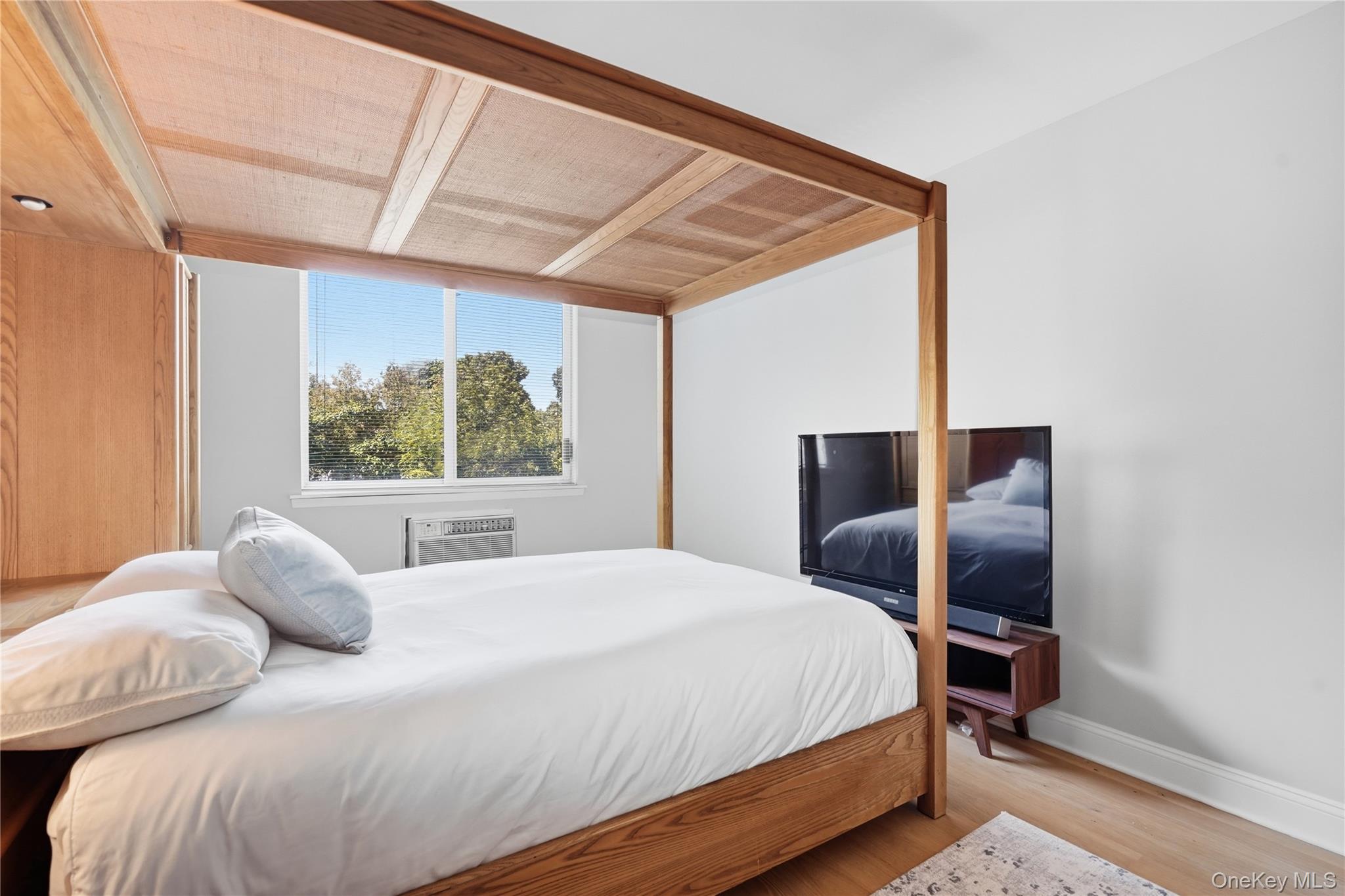 14 Nosband Avenue, Unit 3K photo 13