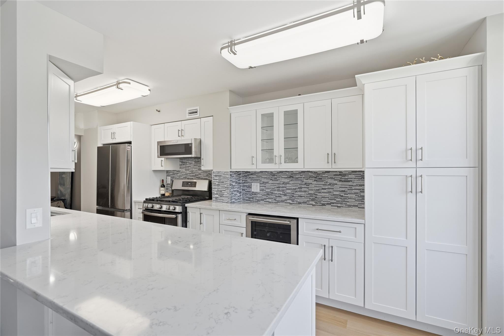 14 Nosband Avenue, Unit 3K photo 11