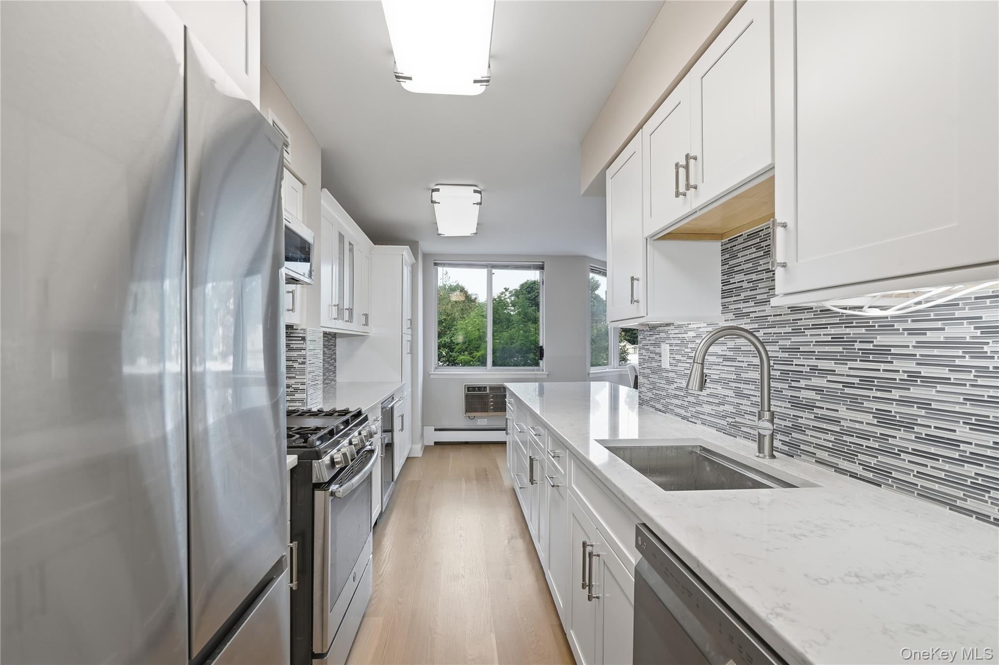 14 Nosband Avenue, Unit 3K photo 8
