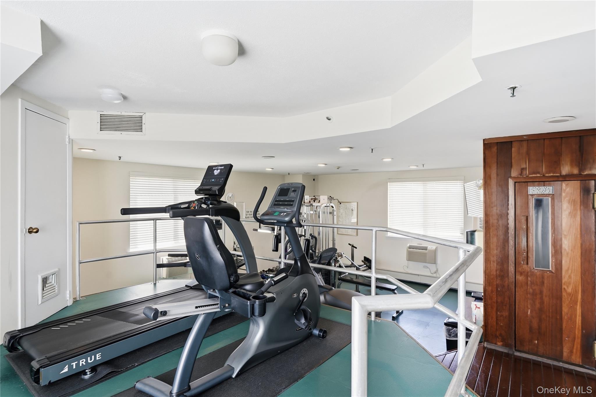 14 Nosband Avenue, Unit 3K photo 16