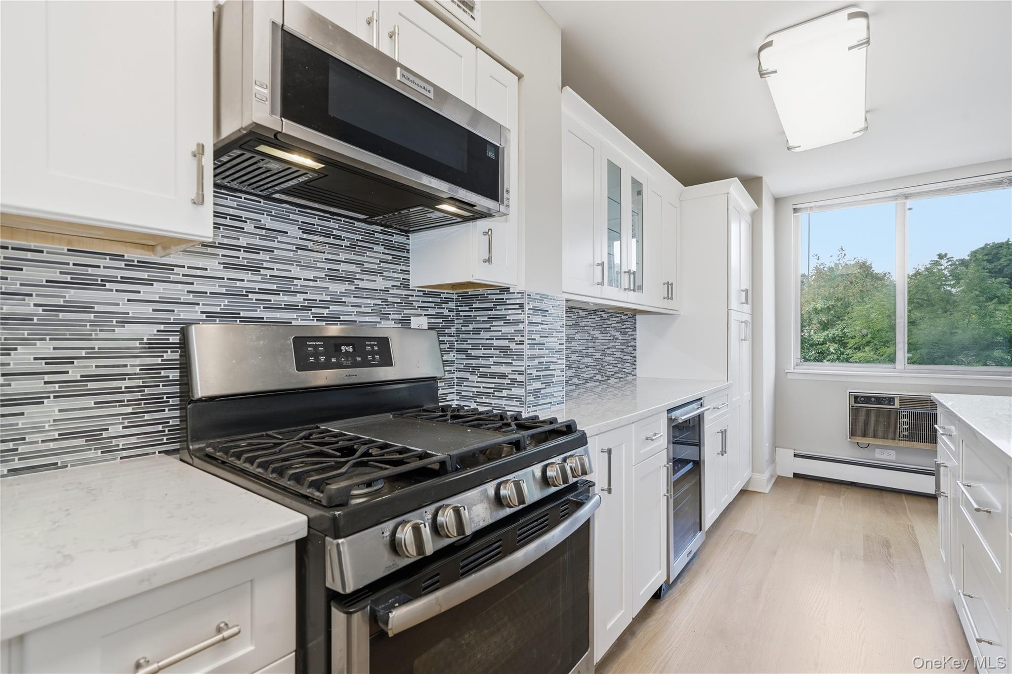 14 Nosband Avenue, Unit 3K photo 9