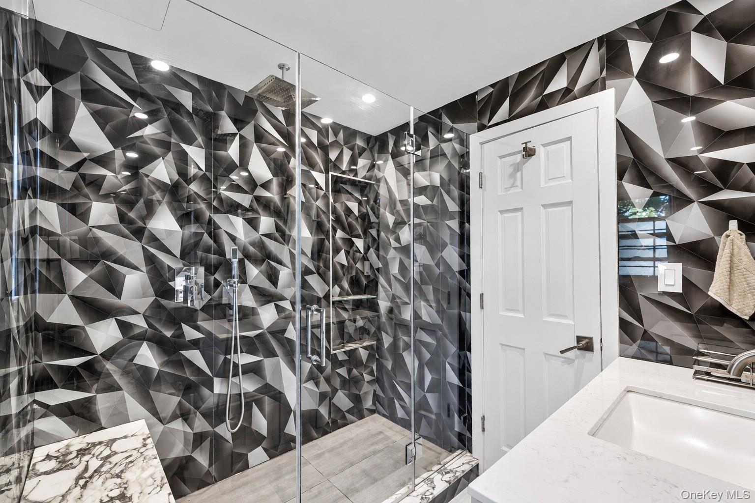 8 Highview Avenue – For Sale photo 27