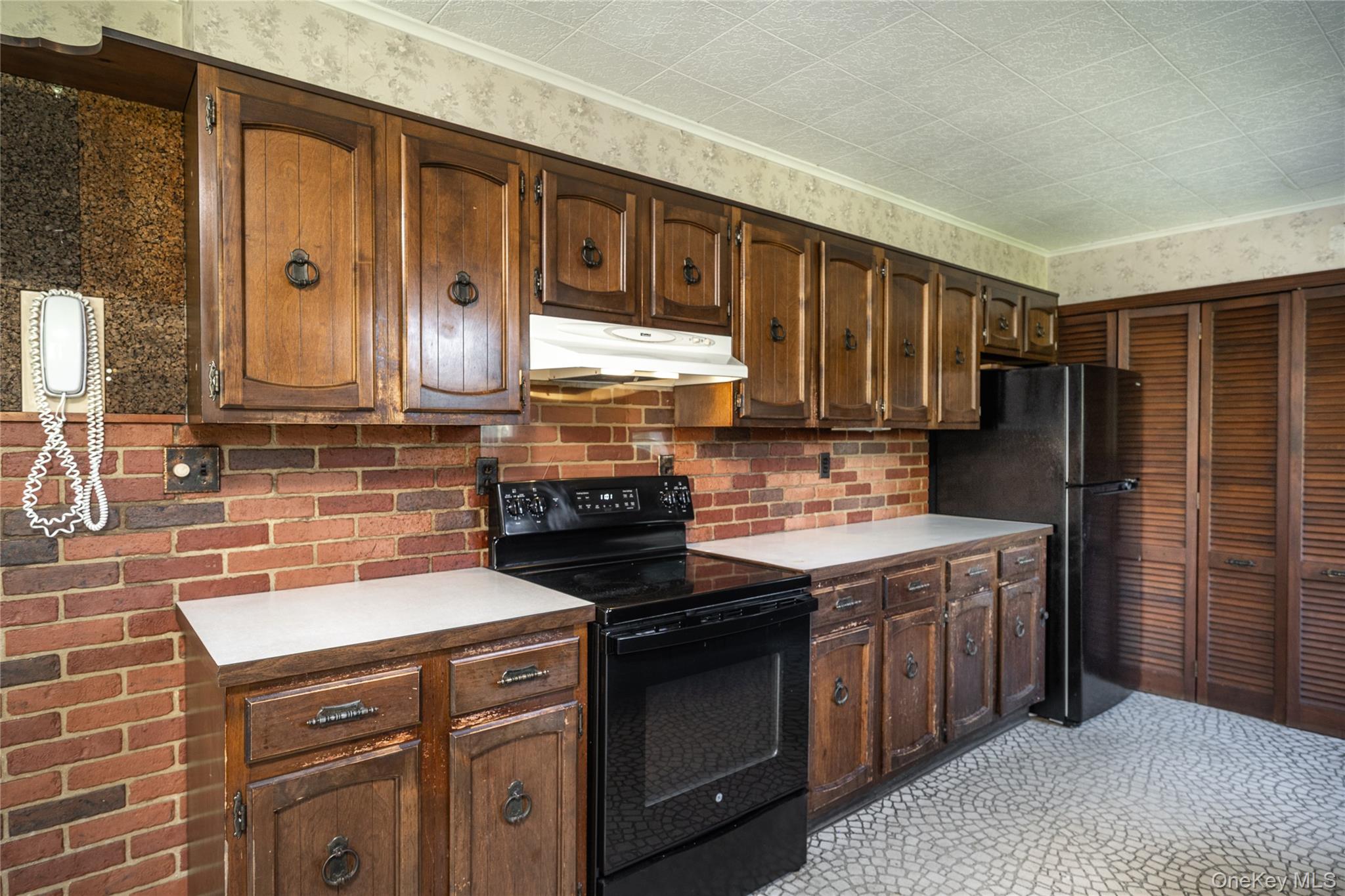 9 Ryder Avenue – For Sale photo 8