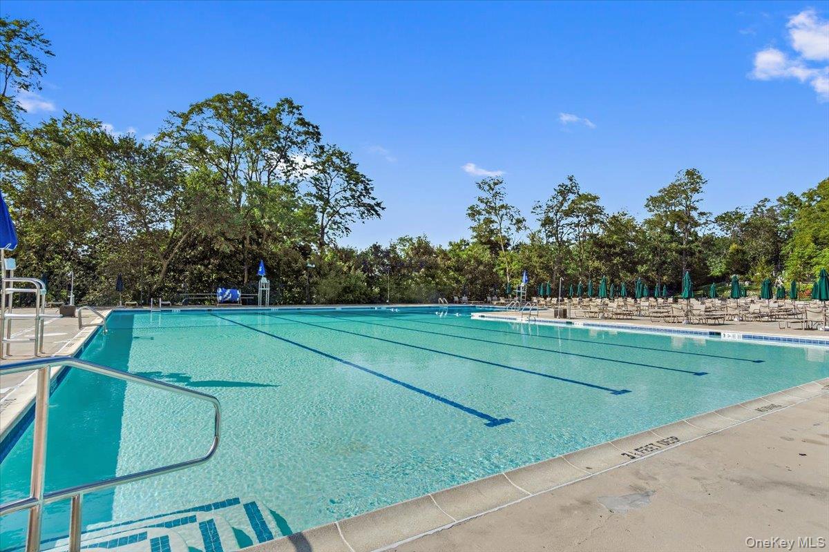 5900 Arlington Avenue, Unit 15E photo 9