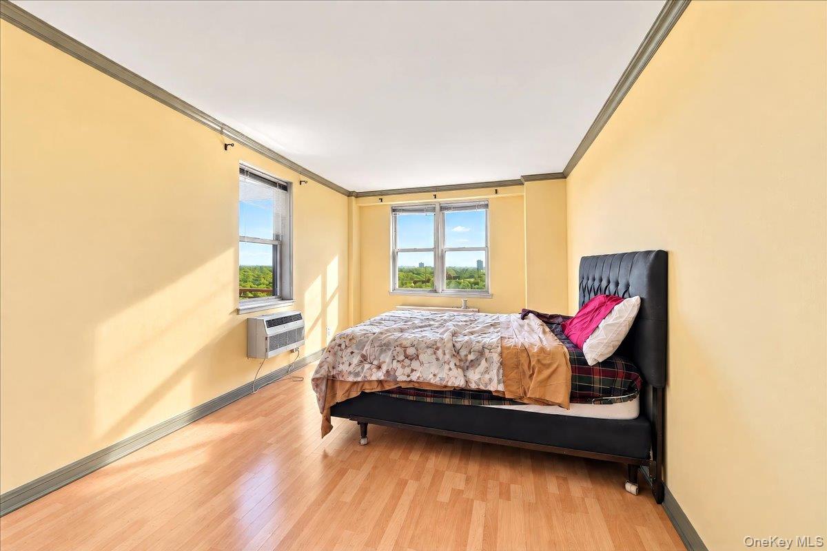 5900 Arlington Avenue, Unit 15E photo 5