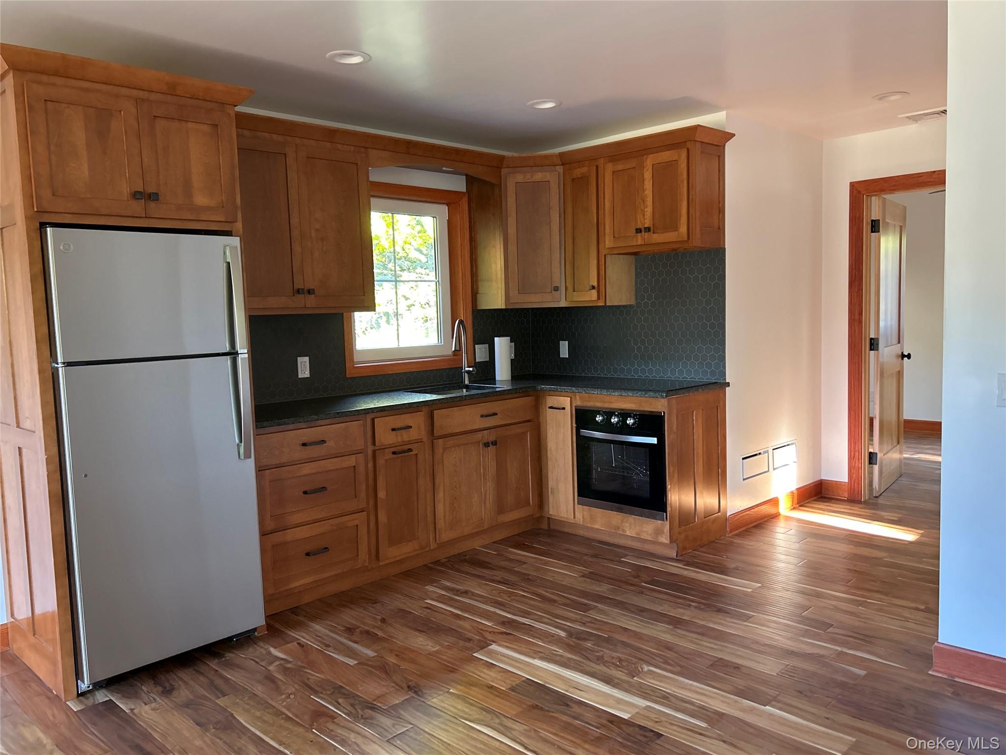 21 Highland Street, Unit B photo 2