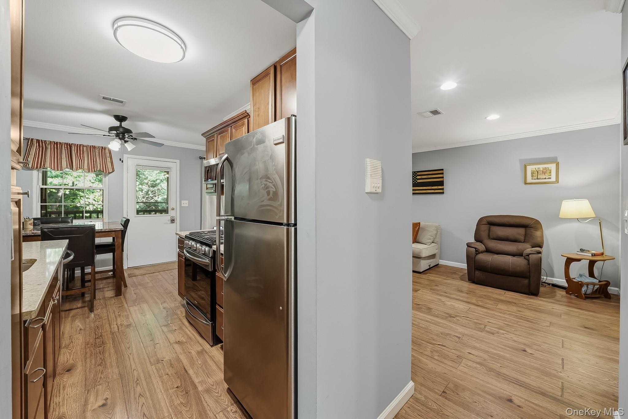 446 Somerset Drive, Unit L photo 22