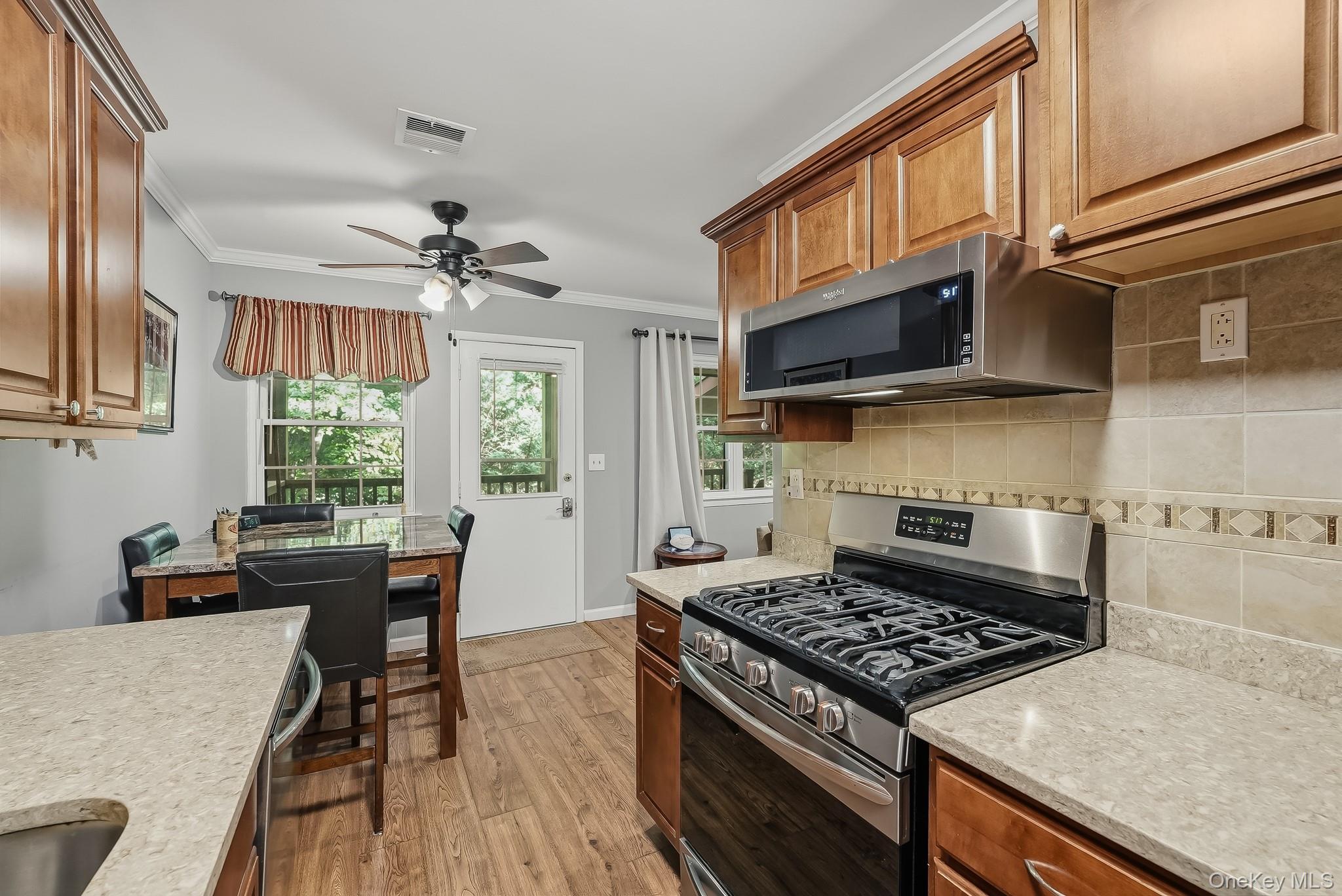446 Somerset Drive, Unit L photo 18
