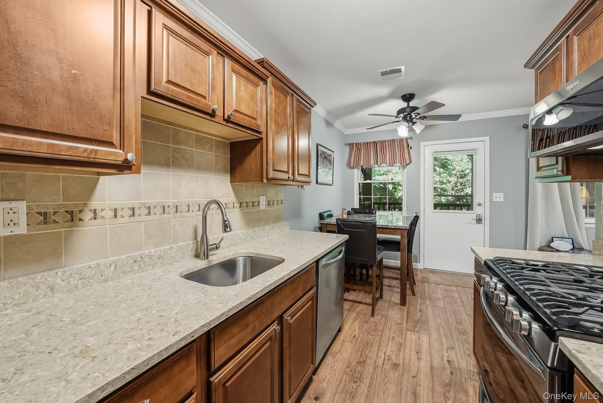 446 Somerset Drive, Unit L photo 20
