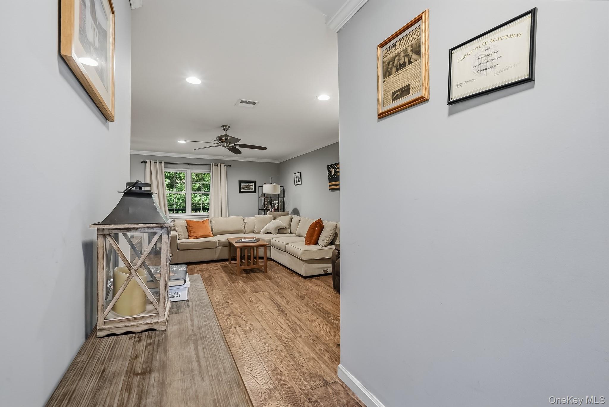 446 Somerset Drive, Unit L photo 6