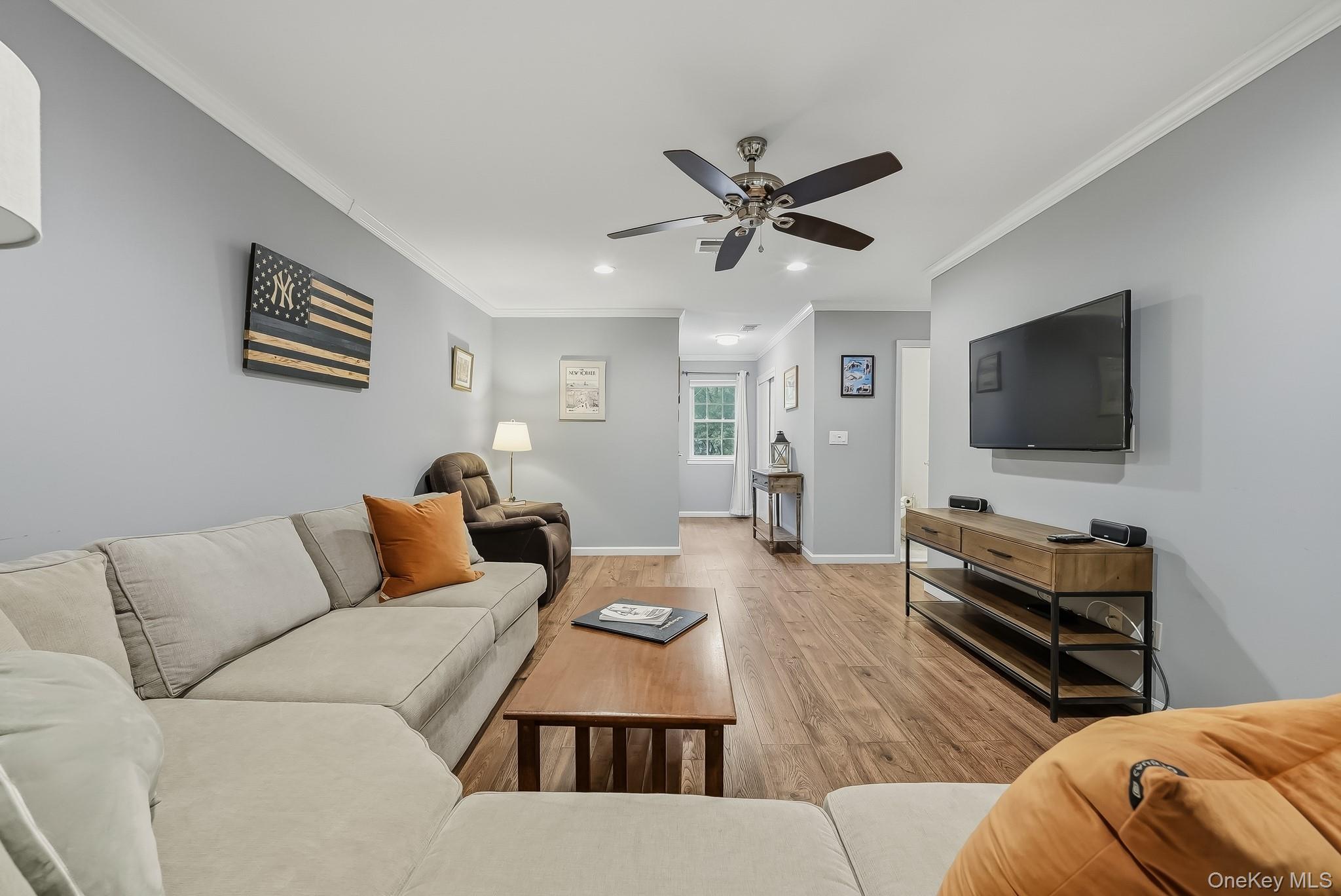 446 Somerset Drive, Unit L photo 11