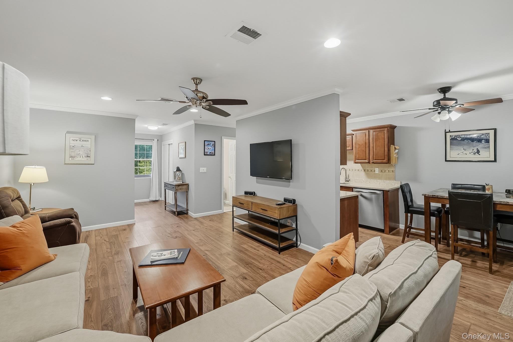 446 Somerset Drive, Unit L photo 13