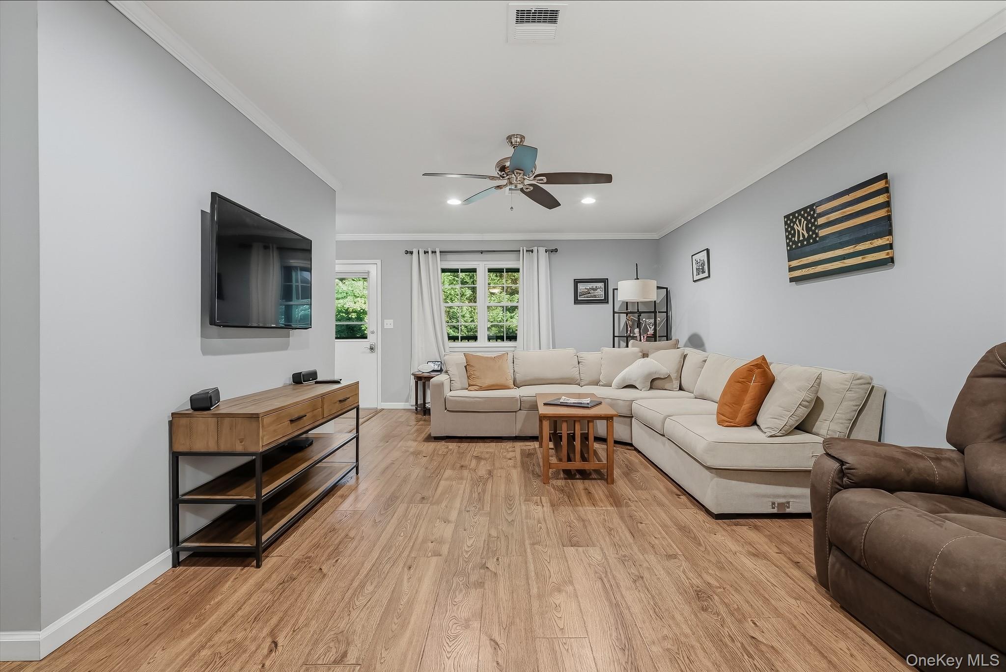 446 Somerset Drive, Unit L photo 7