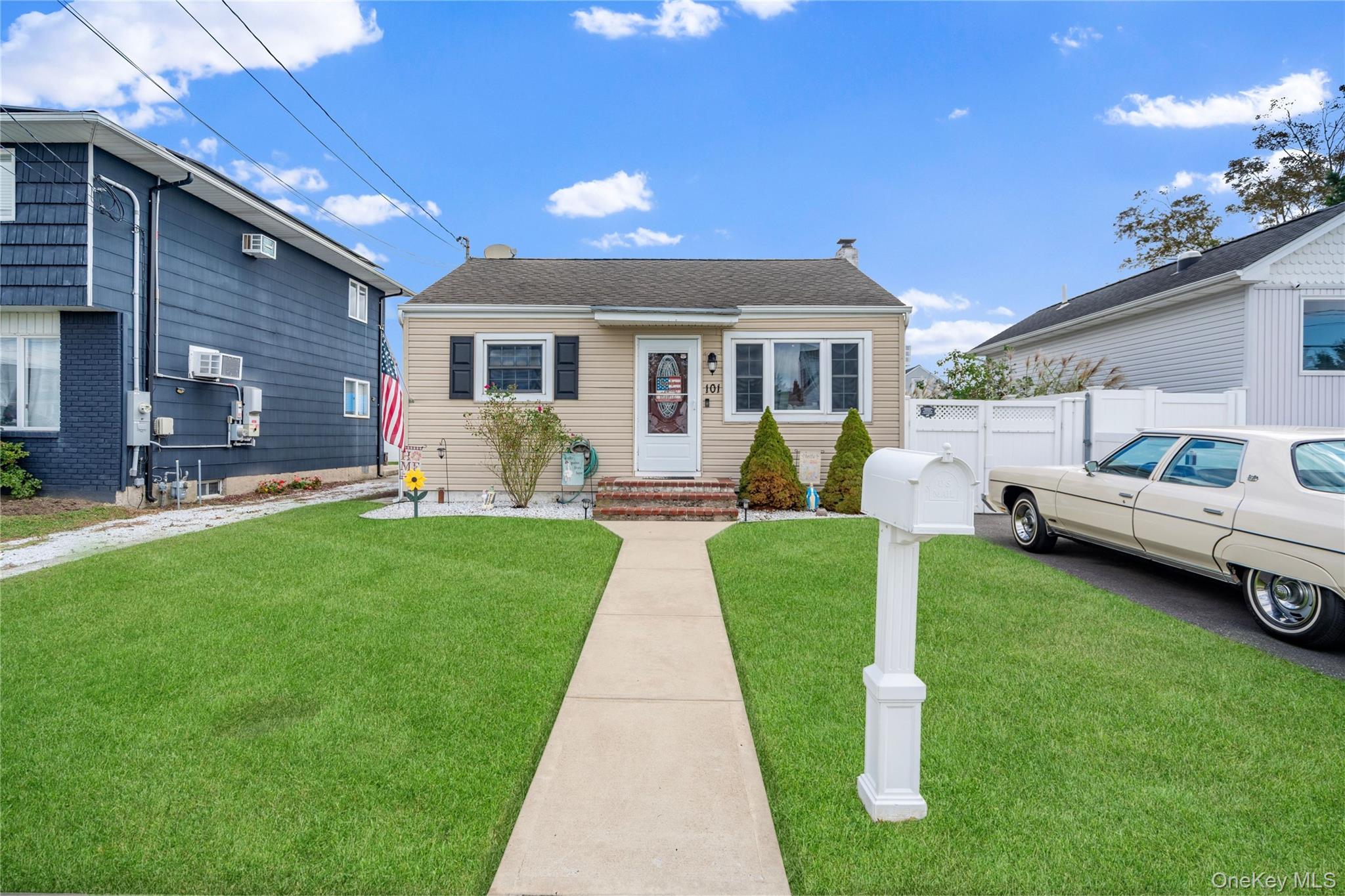 101 Miramar Boulevard – For Sale