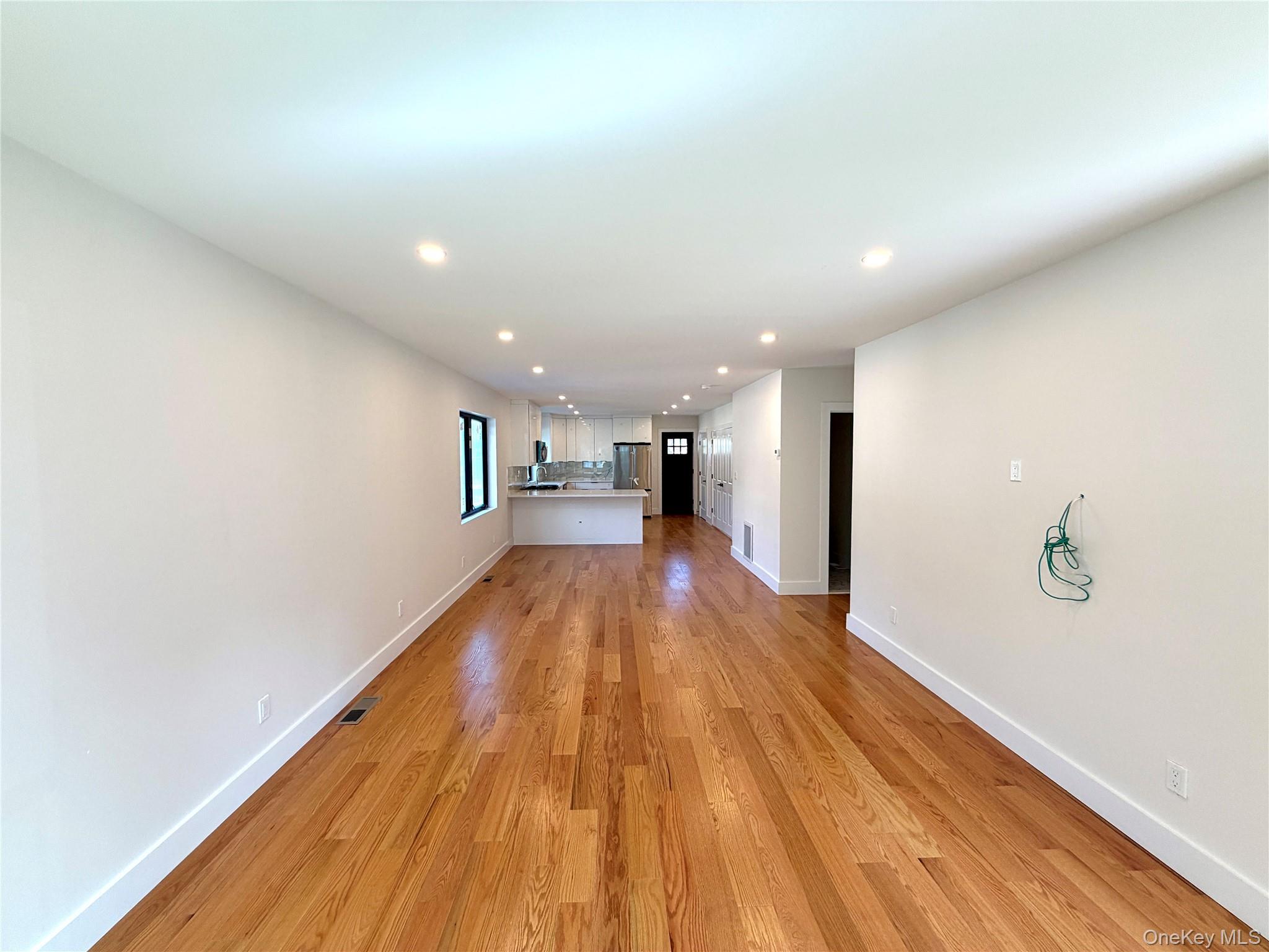 44 New Avenue – For Rent photo 7