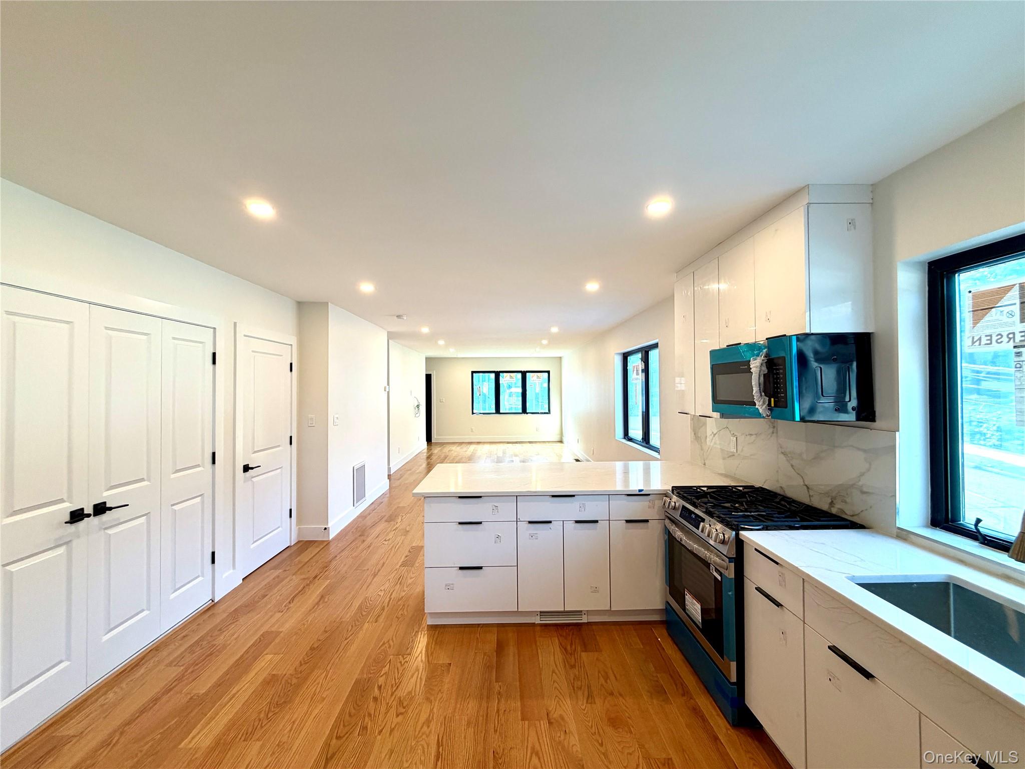 44 New Avenue – For Rent photo 2