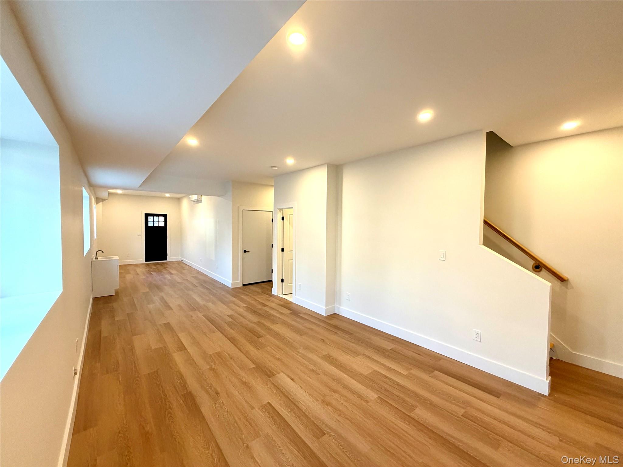 44 New Avenue – For Rent photo 28