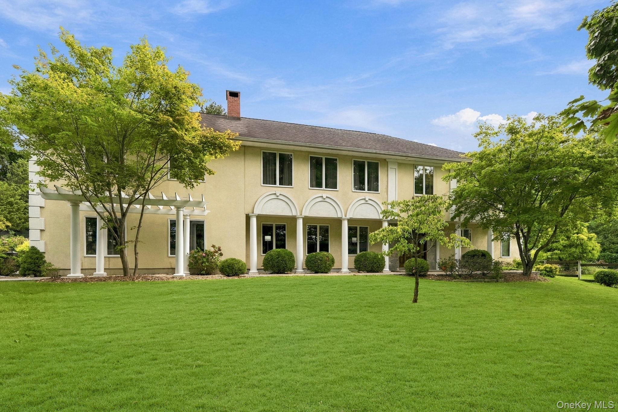611 Knollwood Road – For Sale