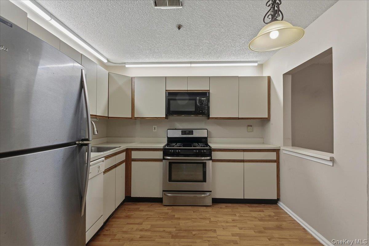 26 Edinburgh Drive – For Sale photo 11