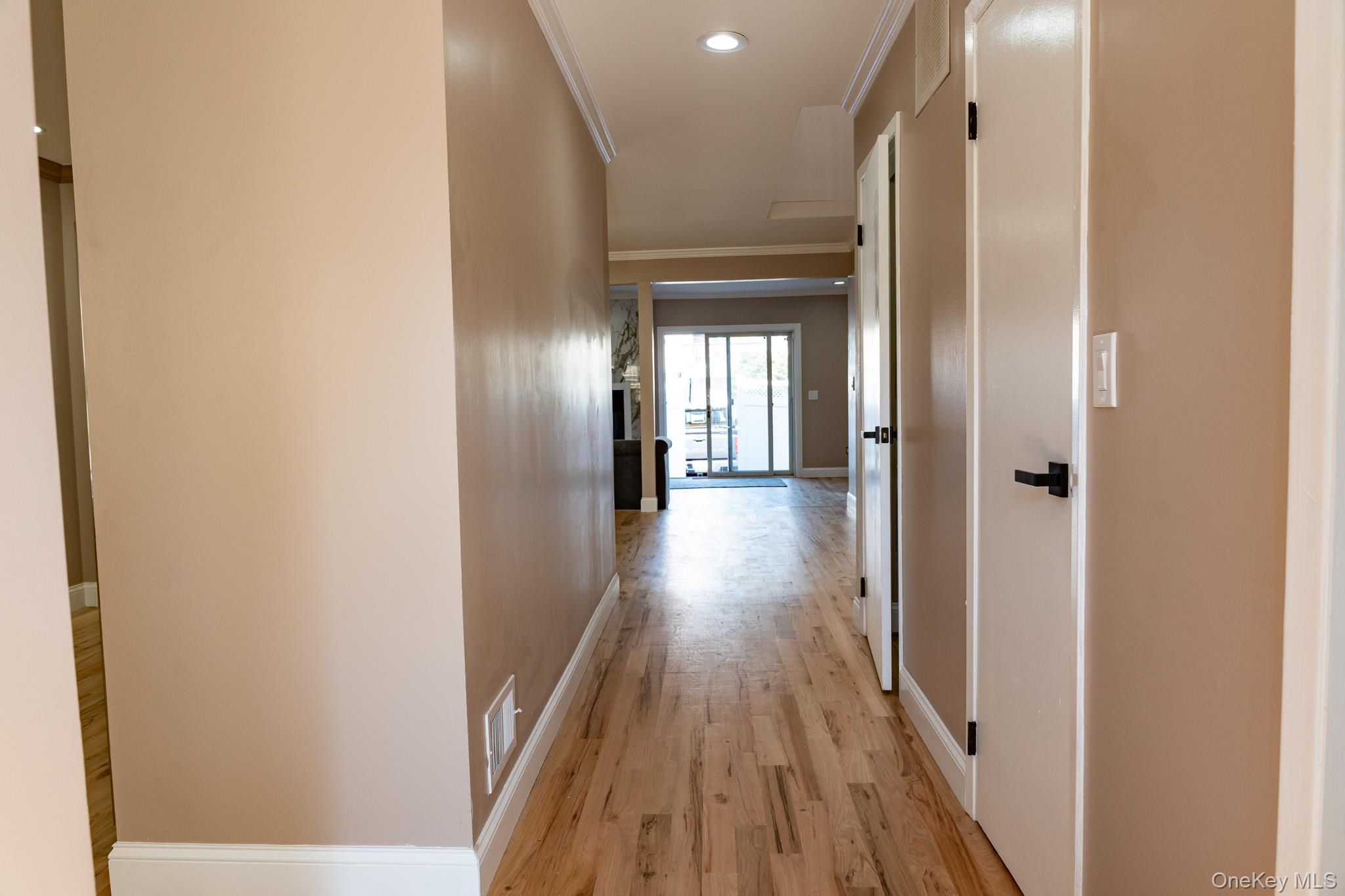 105 Glen Way – For Sale photo 3