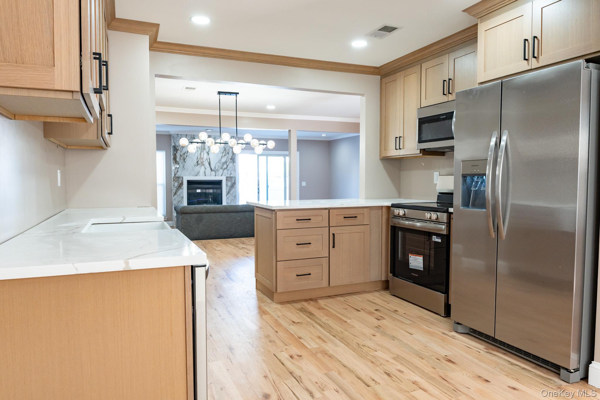 105 Glen Way – For Sale photo 4