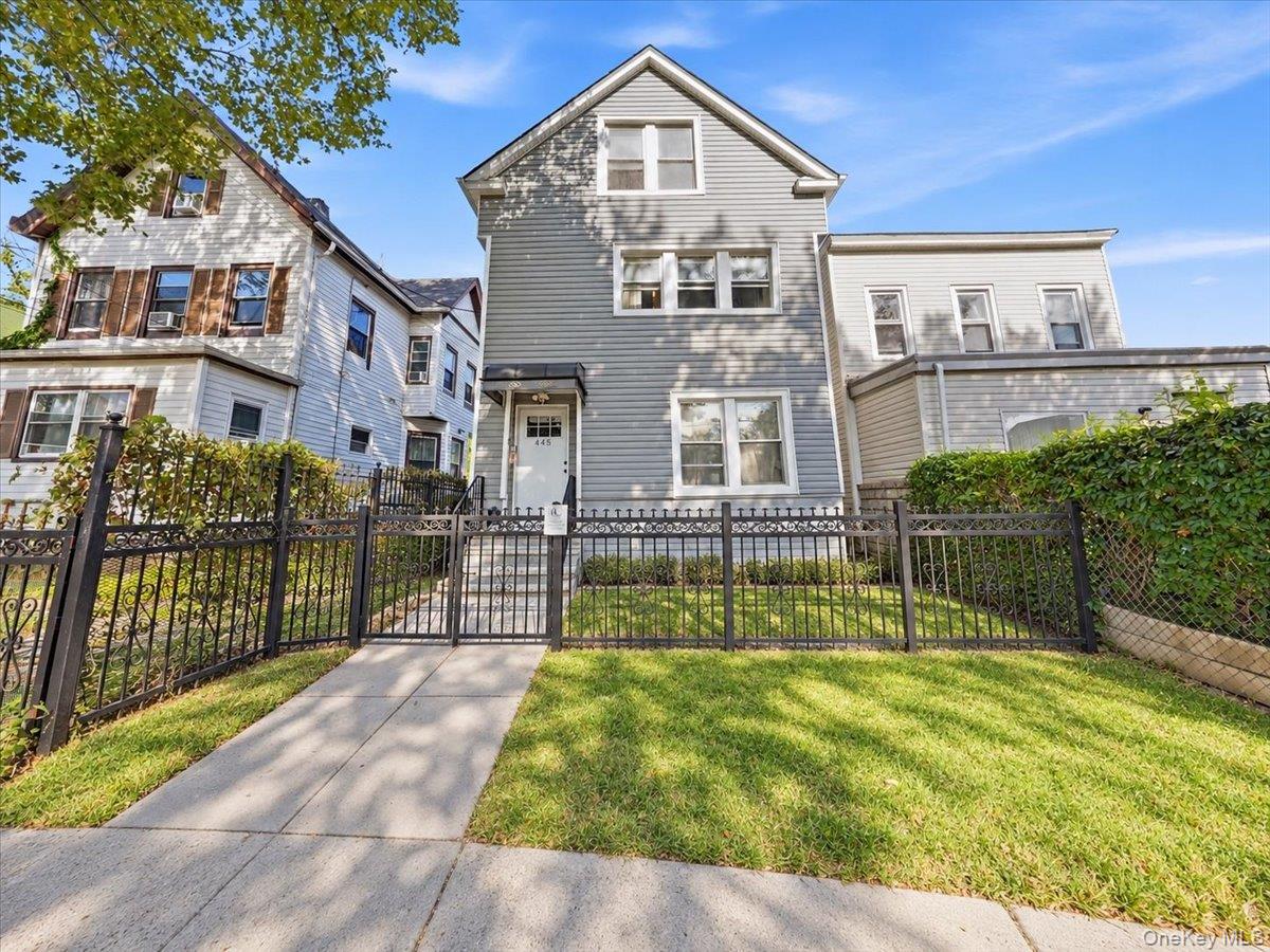 445 S 8th Avenue – For Sale photo 2
