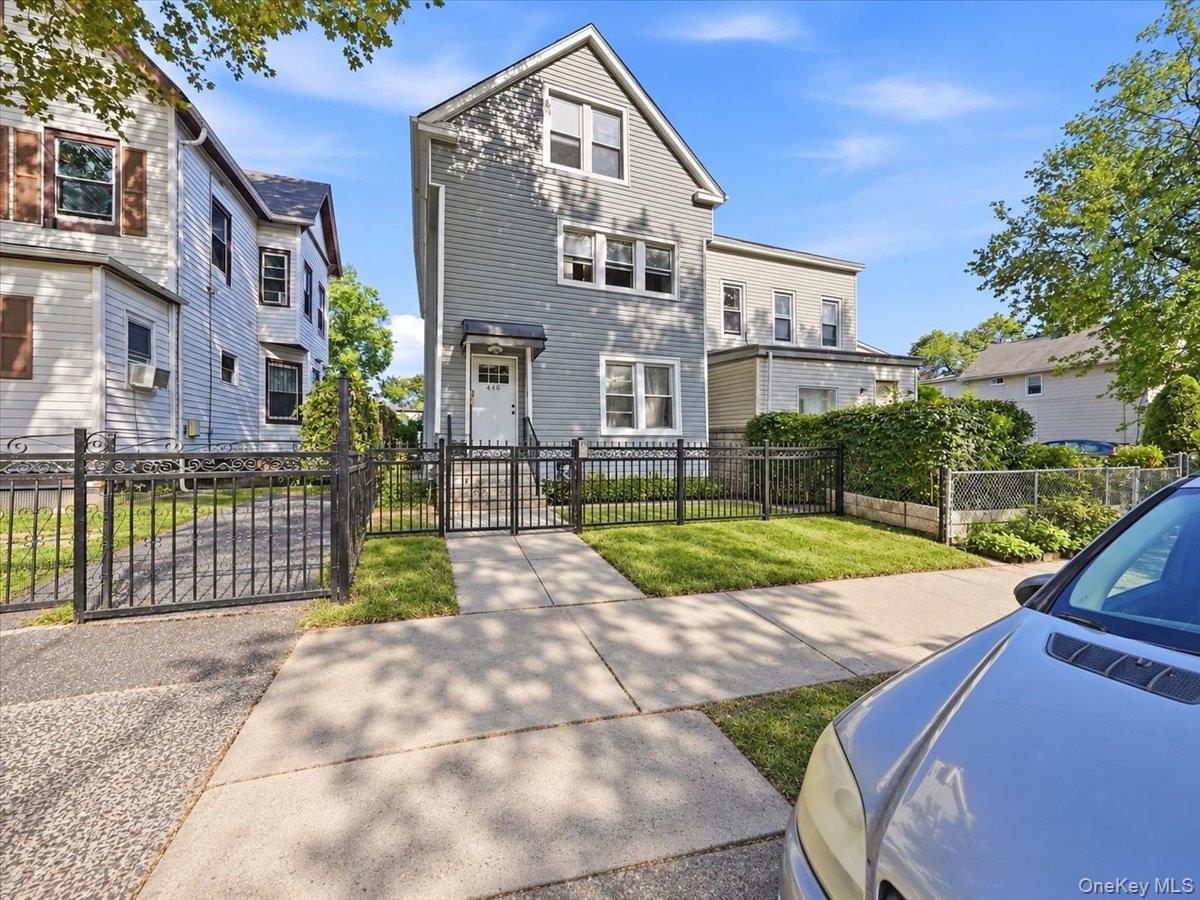 445 S 8th Avenue – For Sale