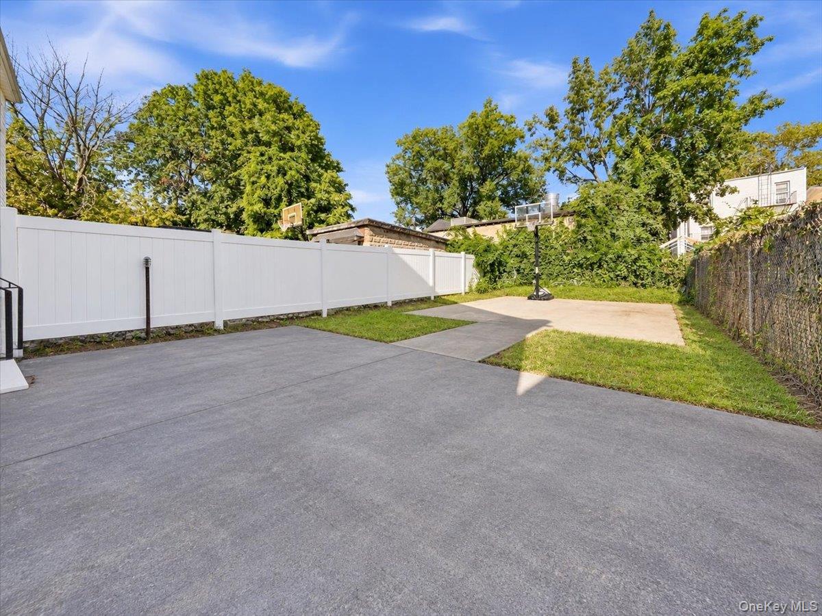 445 S 8th Avenue – For Sale photo 38