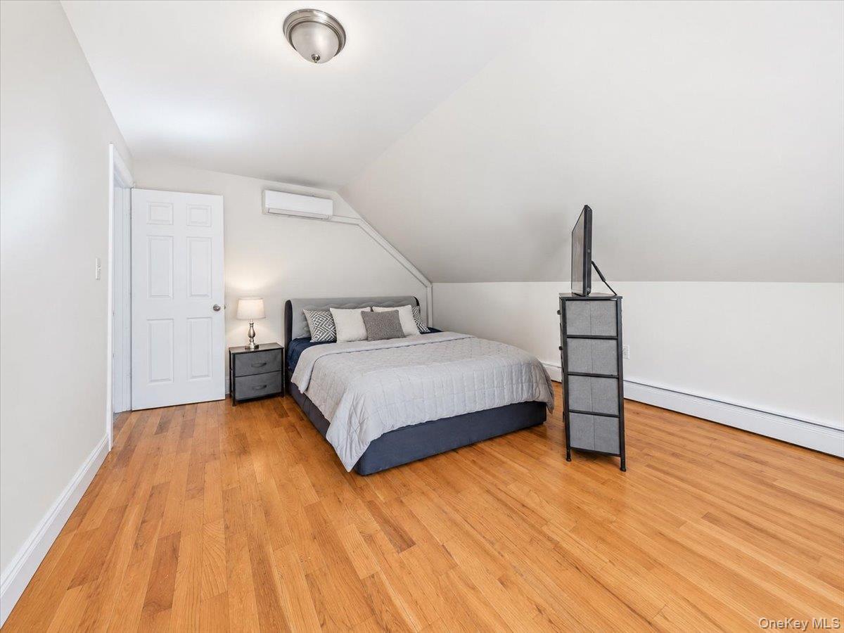 445 S 8th Avenue – For Sale photo 8