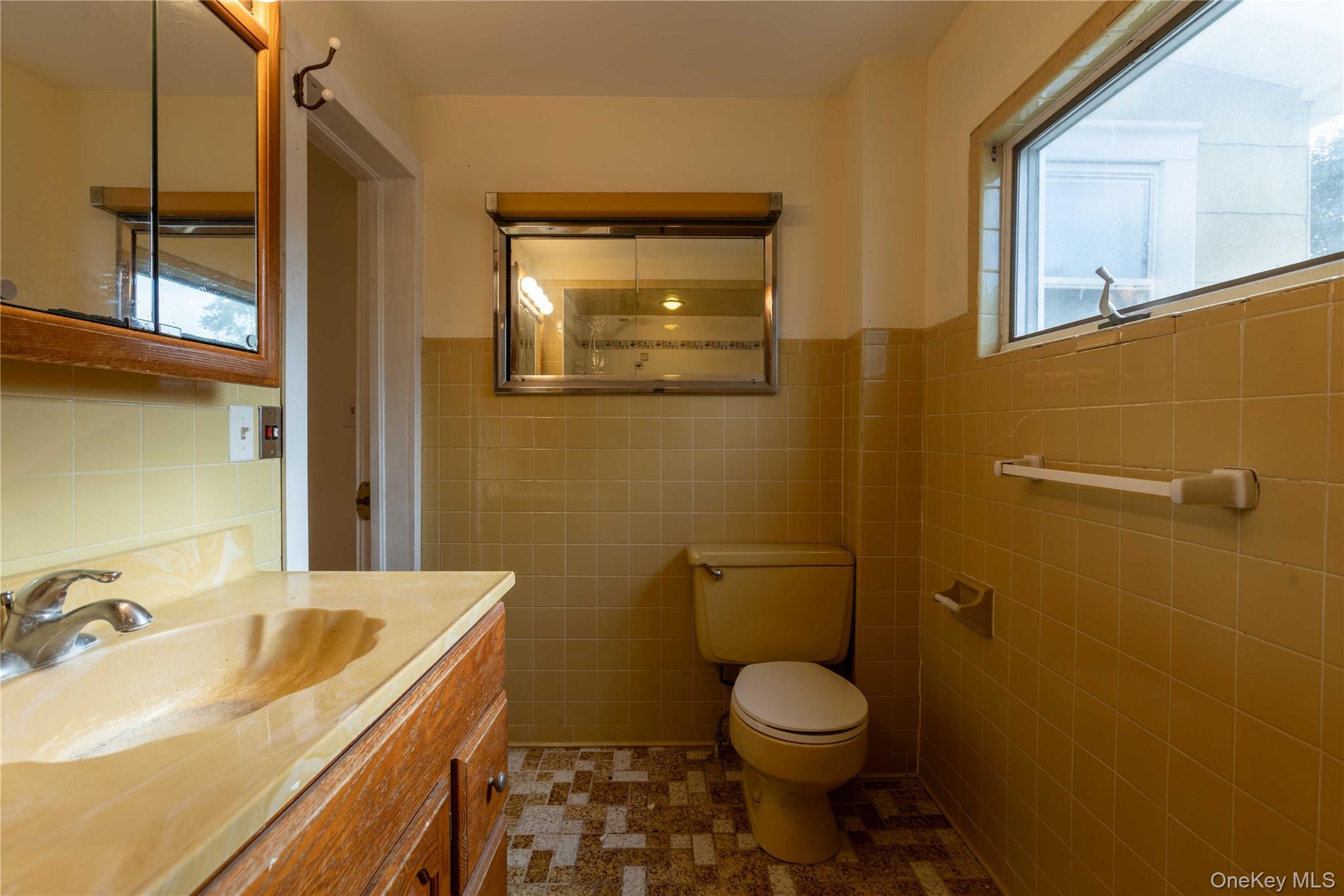 504 Tower Avenue – For Sale photo 14