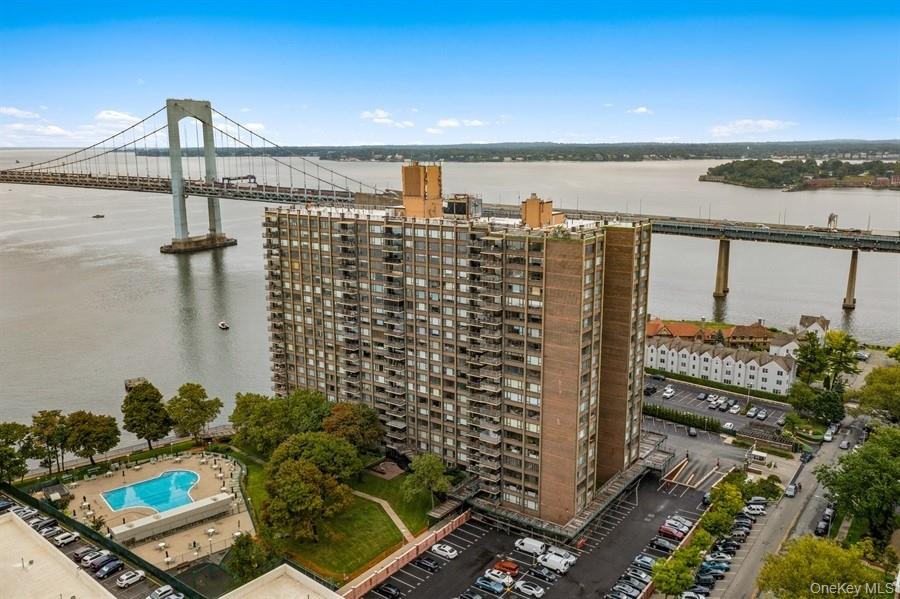 166-25 Powells Cove Boulevard, Unit 3F photo 35