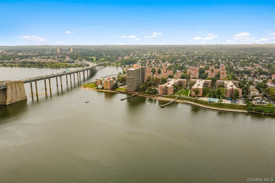 166-25 Powells Cove Boulevard, Unit 3F photo 38