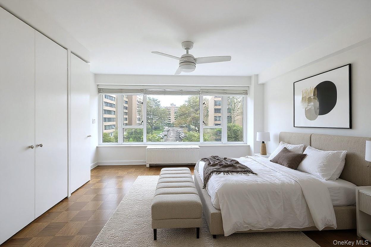 166-25 Powells Cove Boulevard, Unit 3F photo 13