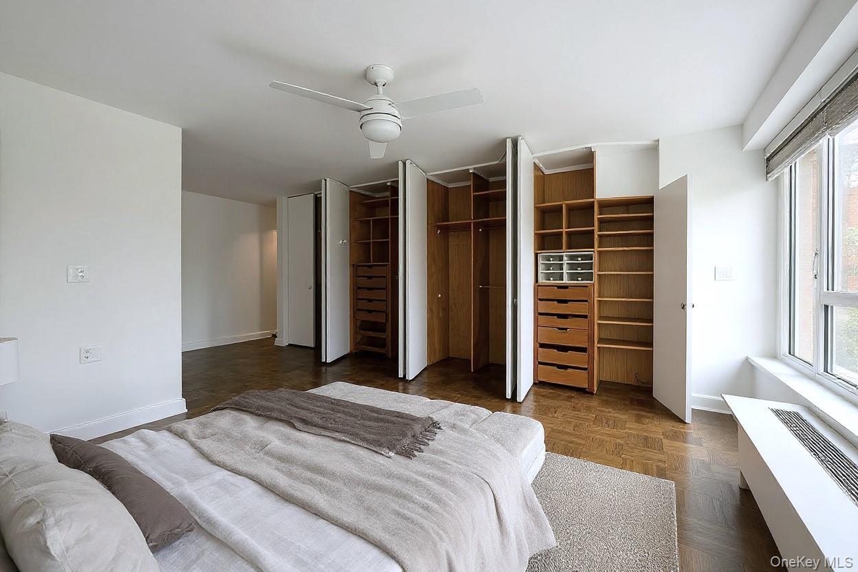 166-25 Powells Cove Boulevard, Unit 3F photo 14