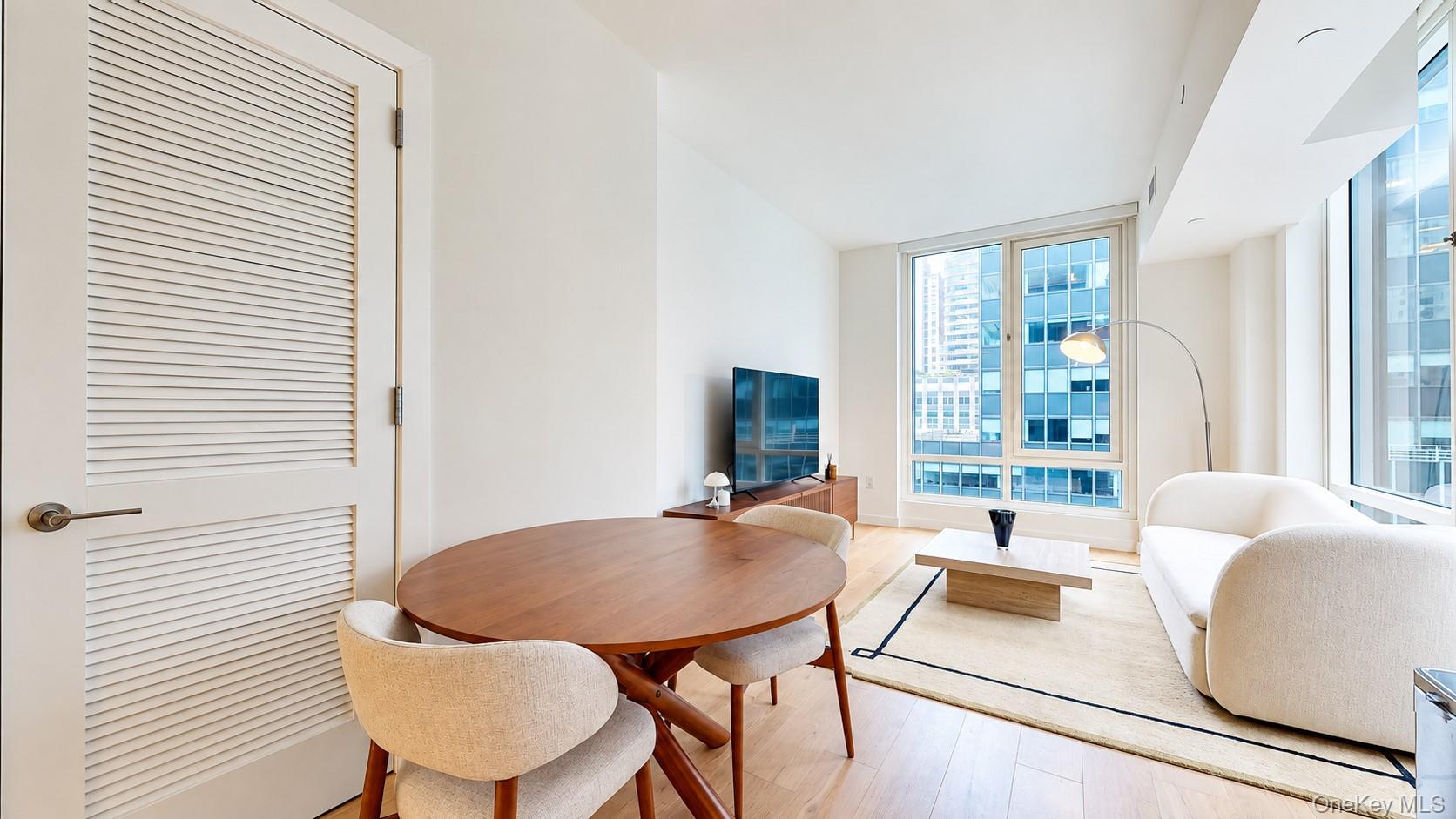135 E 47TH Street, Unit 22F photo 12