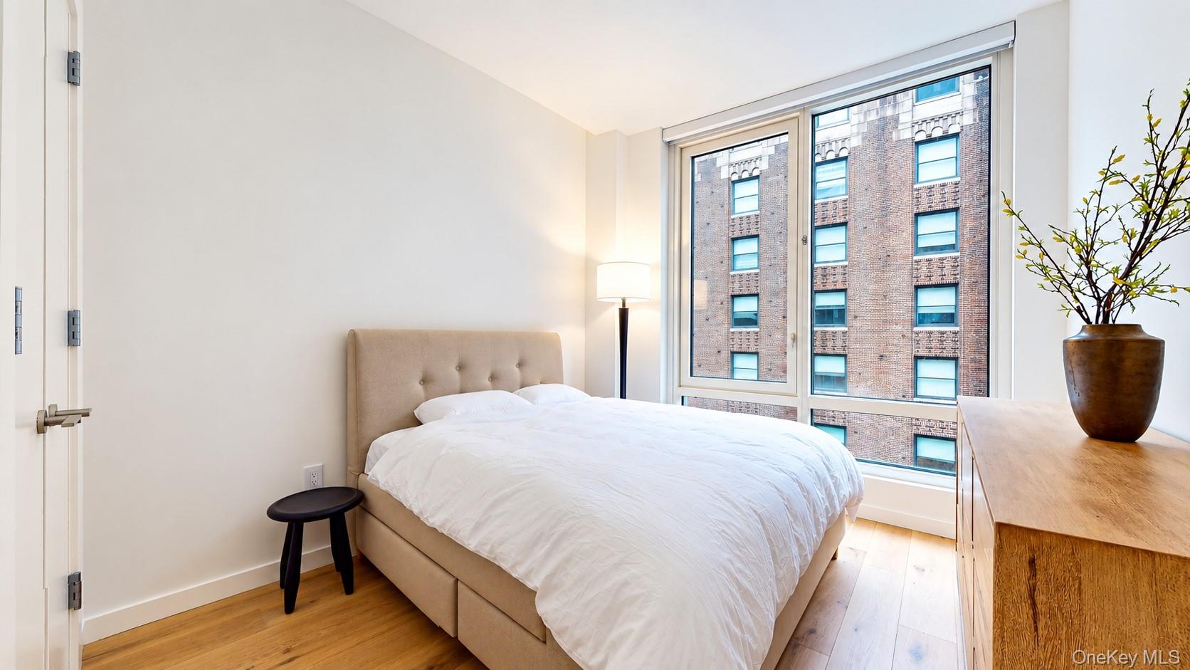 135 E 47TH Street, Unit 22F photo 21