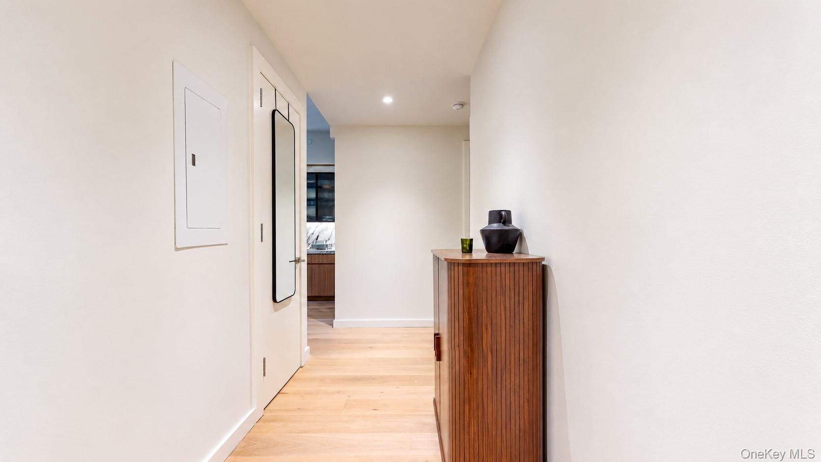 135 E 47TH Street, Unit 22F photo 6