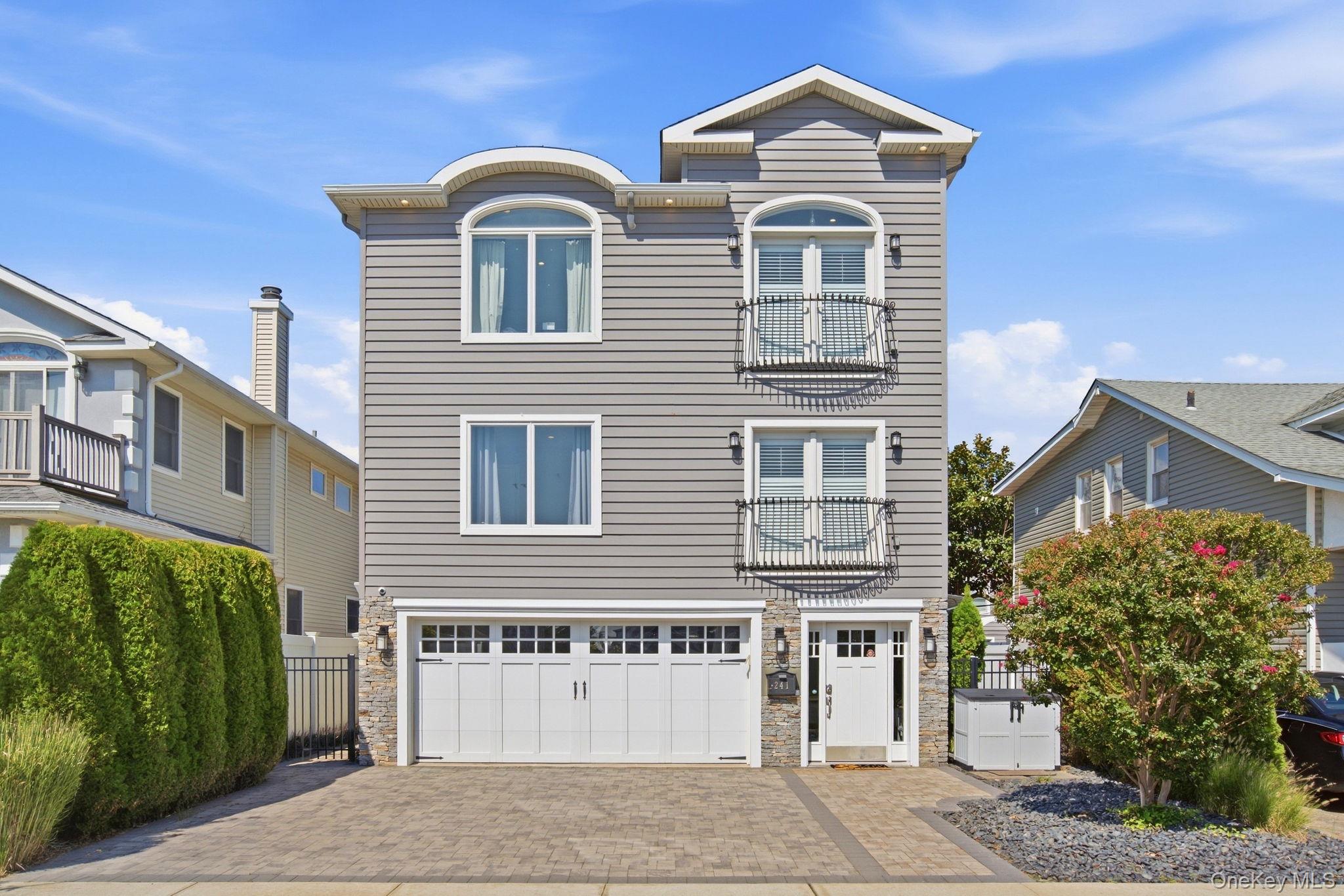 241 W Pine Street – For Sale